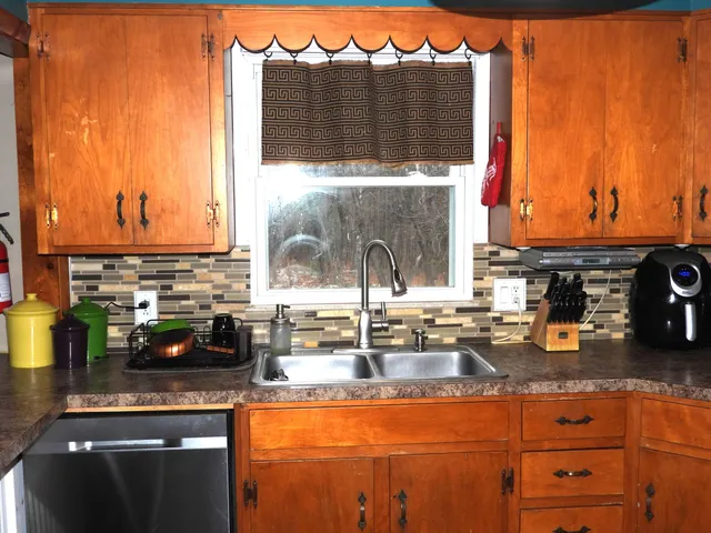 $199,000 | 131 Lee Road, Lincoln, ME 04457