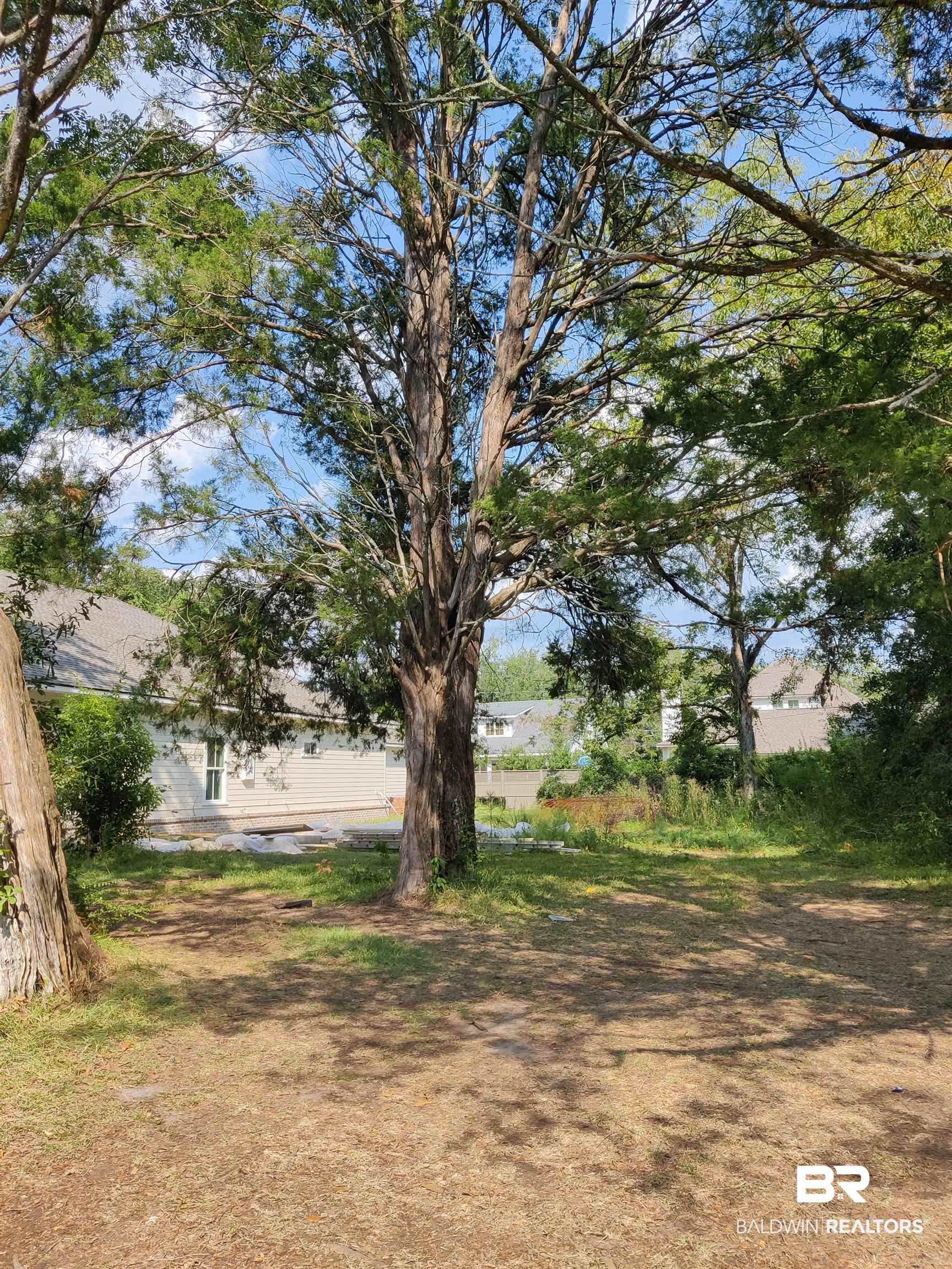361 Azalea Street Fairhope, AL 36532 - Photo 1 of 4 This beautiful level lot is located in Downtown Fairhope close to all events, dining, shopping, etc ...