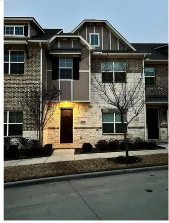 $2,900 | 293 Ferndale Street, Lewisville, TX 75056