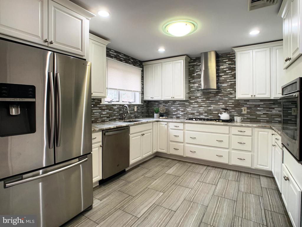 131 Crocus Road Feasterville-Trevose, PA 19053 - Photo 12 of 54 Kitchen
