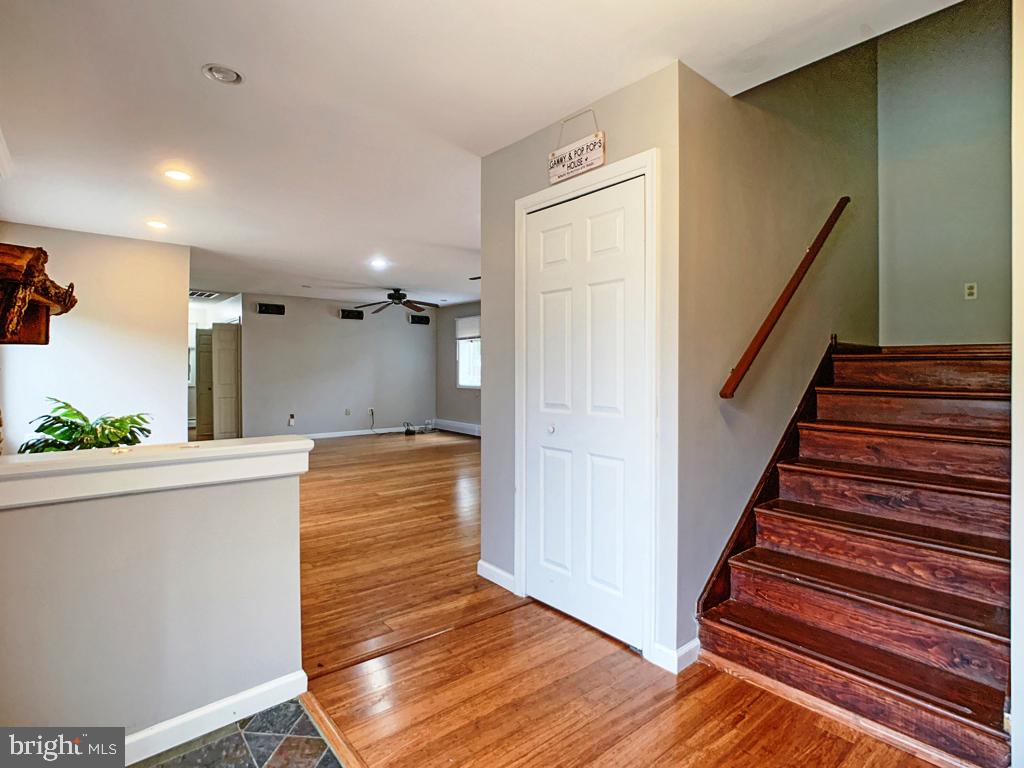 131 Crocus Road Feasterville-Trevose, PA 19053 - Photo 16 of 54 Foyer