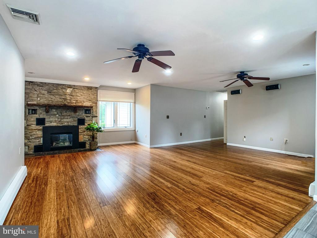 131 Crocus Road Feasterville-Trevose, PA 19053 - Photo 3 of 54 Great Room