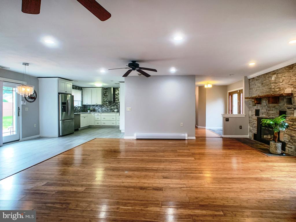 131 Crocus Road Feasterville-Trevose, PA 19053 - Photo 4 of 54 Great Room