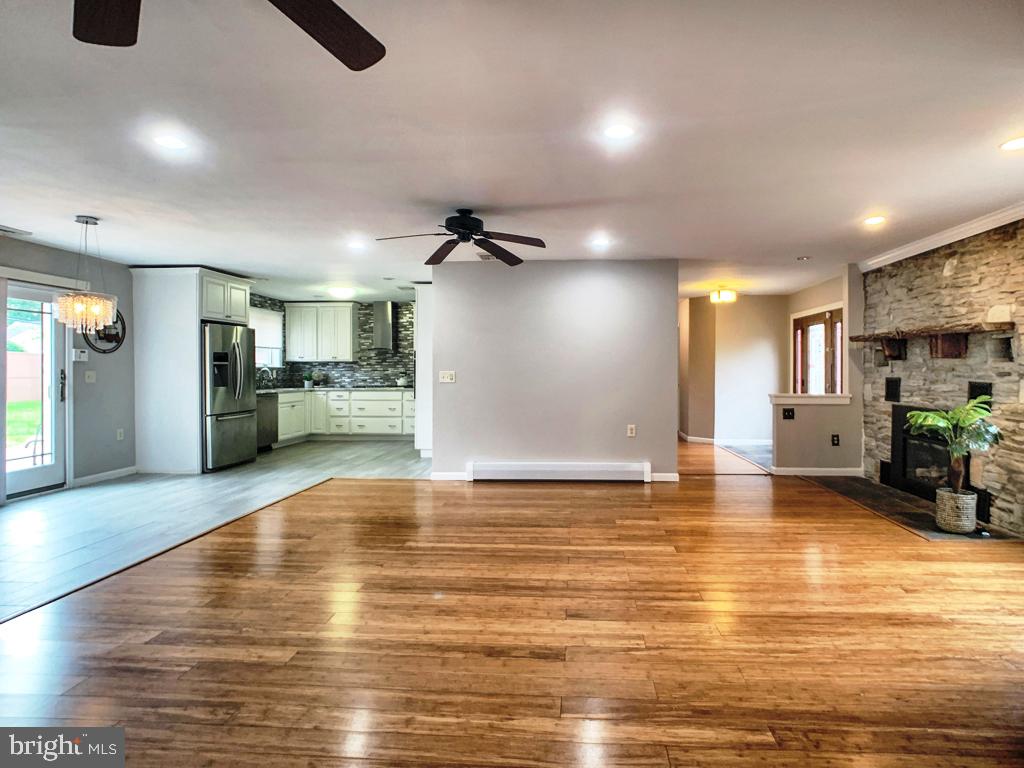 131 Crocus Road Feasterville-Trevose, PA 19053 - Photo 7 of 54 Great Room