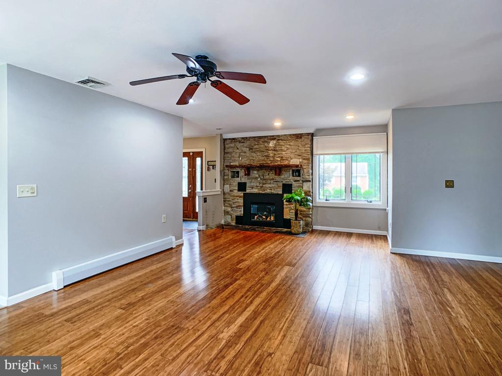 131 Crocus Road Feasterville-Trevose, PA 19053 - Photo 8 of 54 Great Room