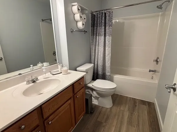 $189,900 | 3792 Thornhill Circle, Unit 3792, Champaign, IL 61822