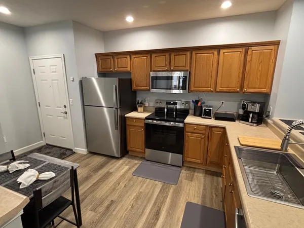 $189,900 | 3792 Thornhill Circle, Unit 3792, Champaign, IL 61822