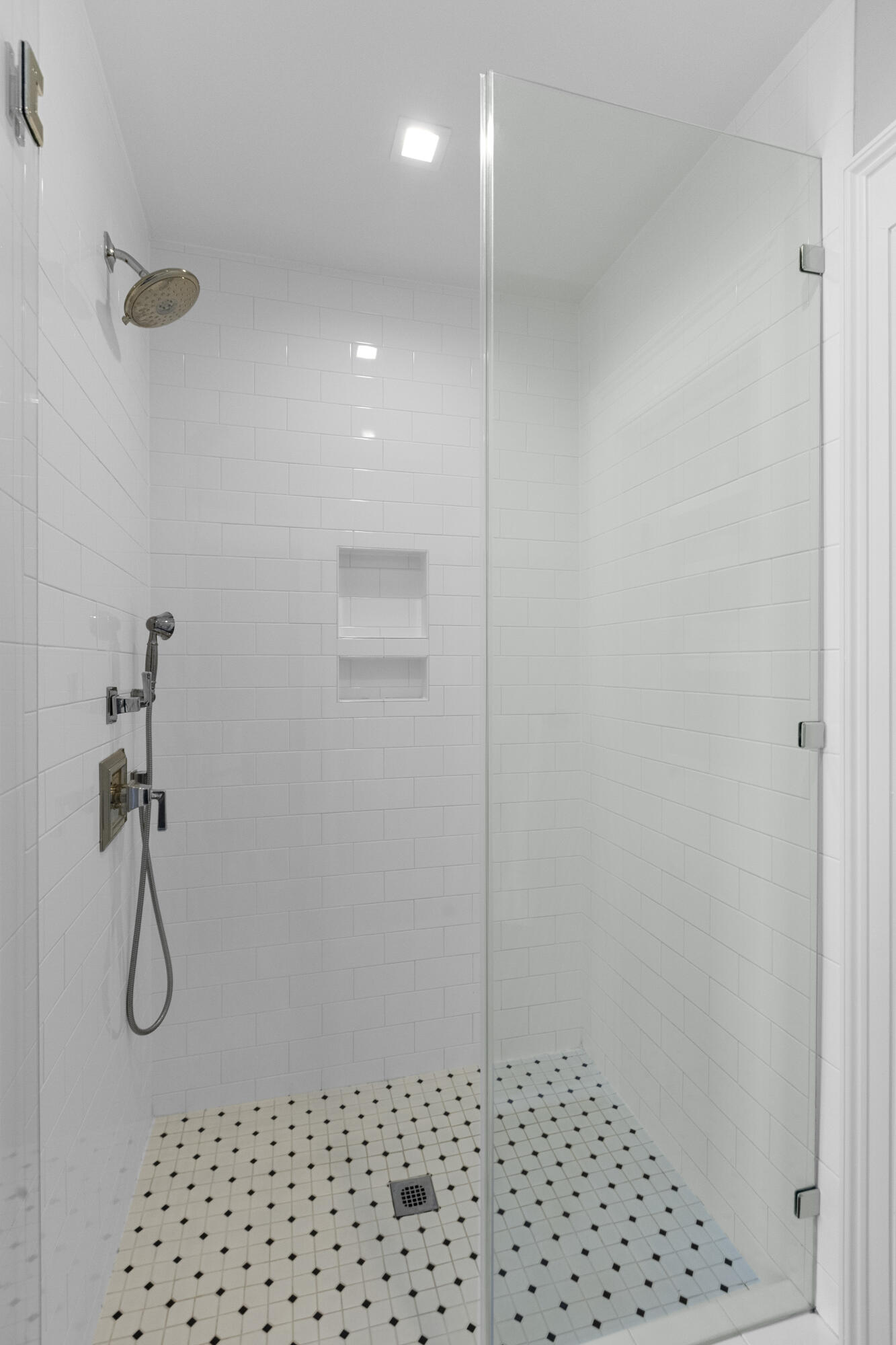 32 State Street Charleston, SC 29401 - Photo 29 of 48 Tiled Walk-in Shower
