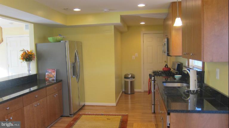 4009 Lees Corner Road Chantilly, VA 20151 - Photo 2 of 15 Kitchen