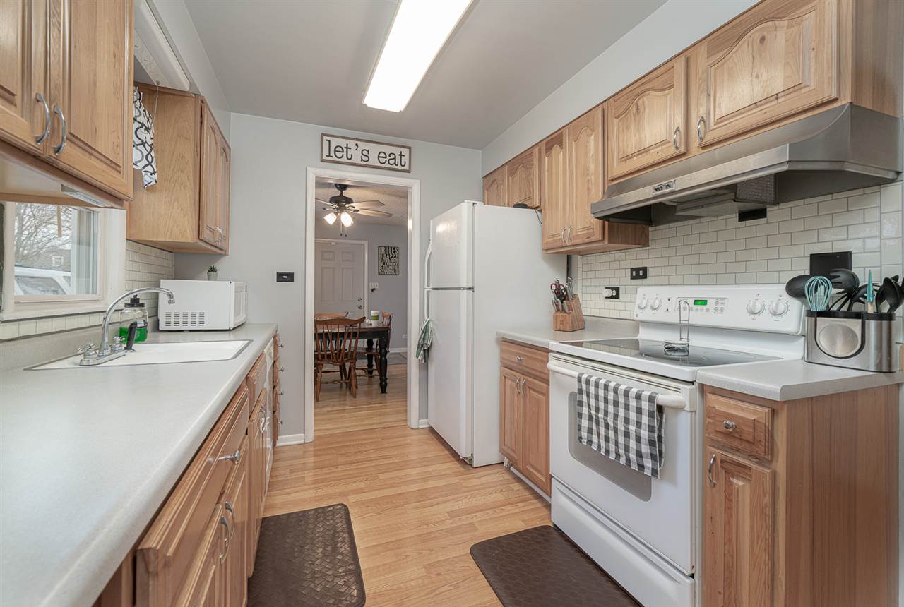 4220 Pinecrest Road Rockford, IL 61107 - Photo 5 of 21 Gallery Image 5