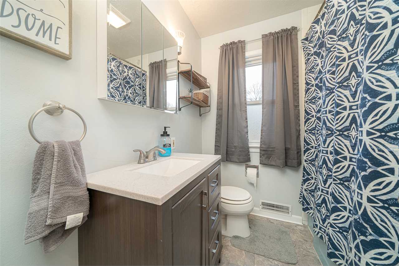 4220 Pinecrest Road Rockford, IL 61107 - Photo 9 of 21 Gallery Image 9