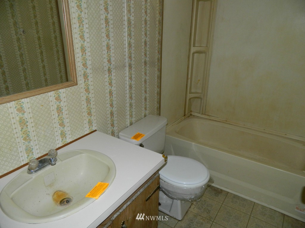 4480 East Rasor Road Belfair, WA 98528 - Photo 12 of 18 Gallery Image 12