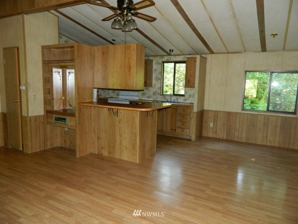 4480 East Rasor Road Belfair, WA 98528 - Photo 3 of 18 Gallery Image 3