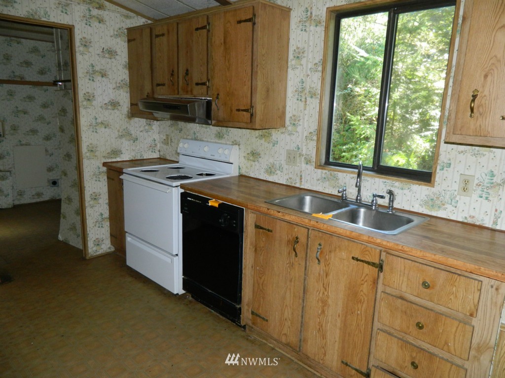 4480 East Rasor Road Belfair, WA 98528 - Photo 6 of 18 Gallery Image 6