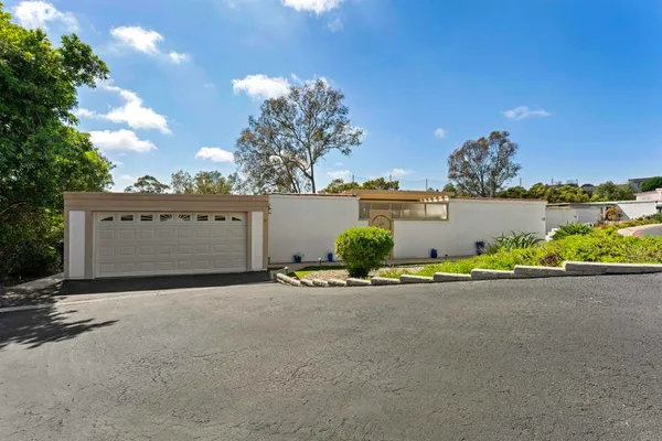 $599,000 | 3621 Vista Campana South, Unit 12, Oceanside, CA 92057