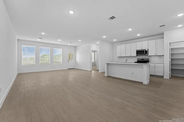 $325,000 | 14950 Taradeau, San Antonio, TX 78254