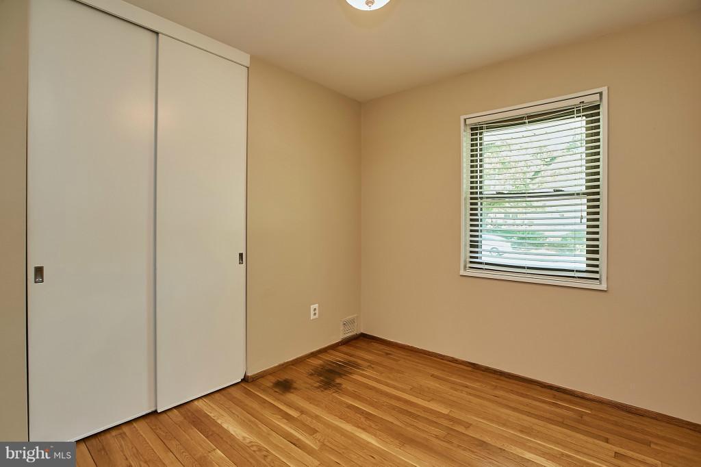 3910 Bryce Road Alexandria, VA 22312 - Photo 16 of 30 Bedroom #3 - Main Level