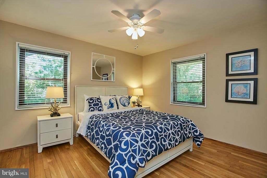 3910 Bryce Road Alexandria, VA 22312 - Photo 4 of 30 Quiet Master Retreat!
