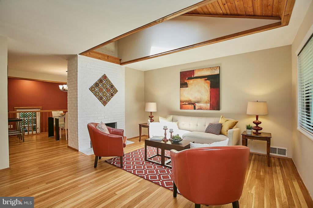 3910 Bryce Road Alexandria, VA 22312 - Photo 30 of 30 Semi-Open Floorplan Gives this House a Great Flow