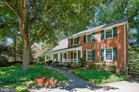 $1,250,000 | 11303 Hounds Way, North Bethesda, MD 20852