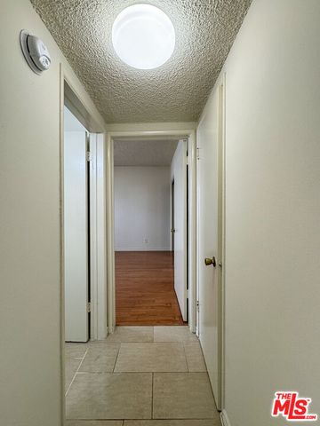 $1,795 | 4375 York Boulevard, Unit 208, Los Angeles, CA 90041