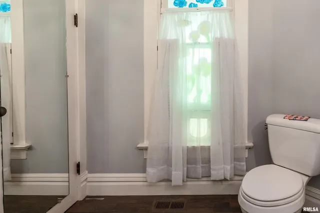 $369,900 | 535 East Main Street, Du Quoin, IL 62832