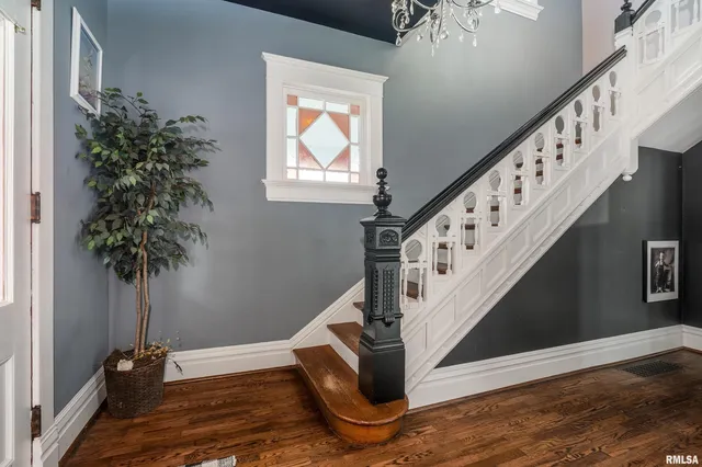 $369,900 | 535 East Main Street, Du Quoin, IL 62832