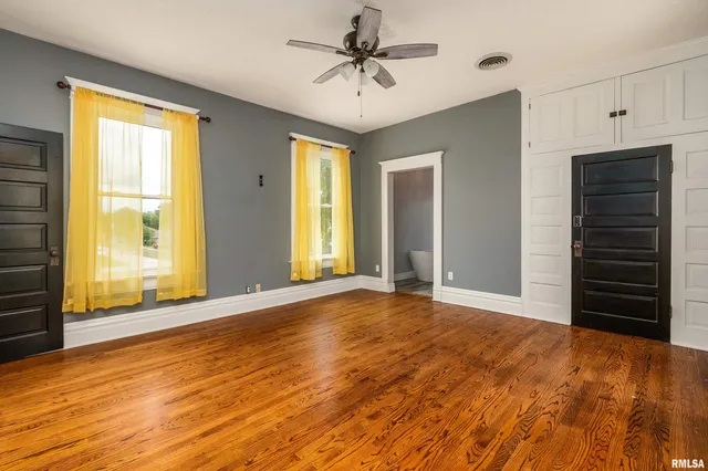 $369,900 | 535 East Main Street, Du Quoin, IL 62832