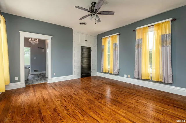 $369,900 | 535 East Main Street, Du Quoin, IL 62832