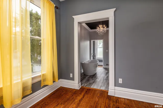 $369,900 | 535 East Main Street, Du Quoin, IL 62832