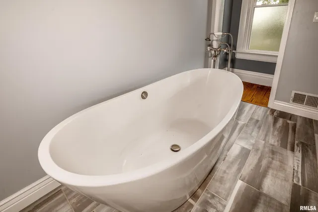 $369,900 | 535 East Main Street, Du Quoin, IL 62832