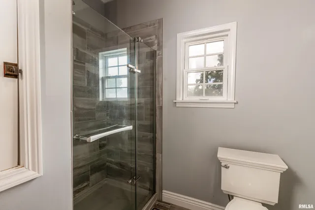 $369,900 | 535 East Main Street, Du Quoin, IL 62832