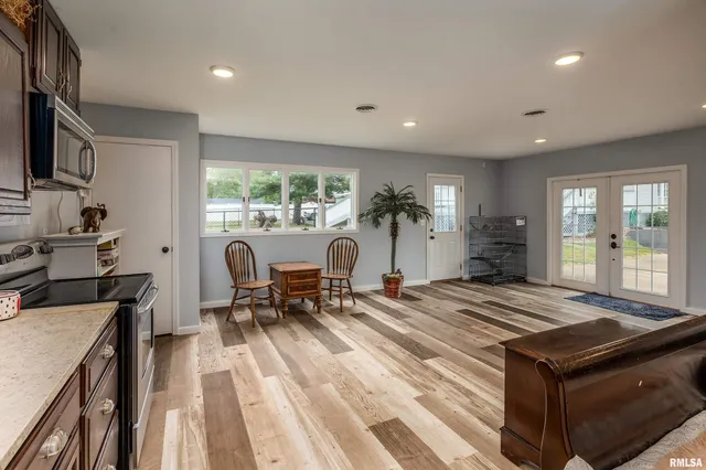 $369,900 | 535 East Main Street, Du Quoin, IL 62832