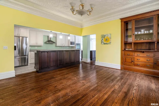 $369,900 | 535 East Main Street, Du Quoin, IL 62832