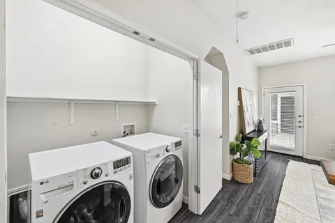 $675,000 | 2133 Emma Long Street, Austin, TX 78723