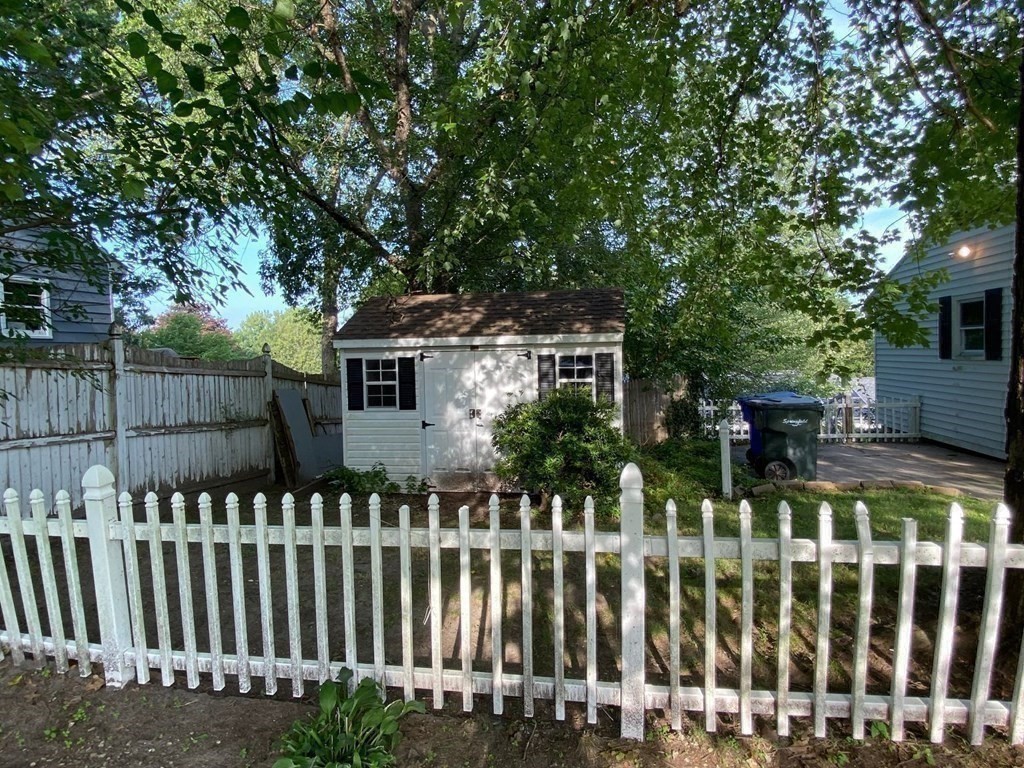 9 Dayton Street Springfield, MA 01118 - Photo 23 of 28 Gallery Image 23