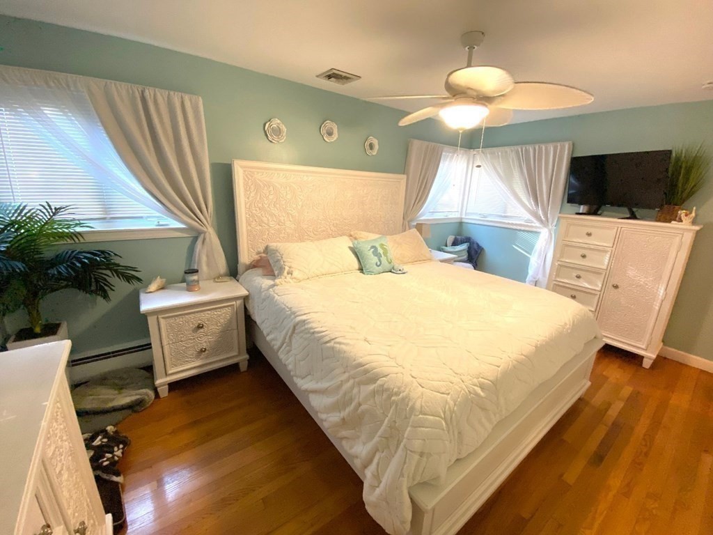 9 Dayton Street Springfield, MA 01118 - Photo 10 of 28 Gallery Image 10