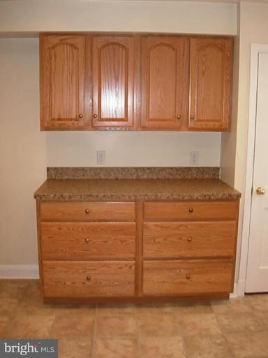 725 Bethnal Road Baltimore, MD 21229 - Photo 12 of 16 Kitchen #3