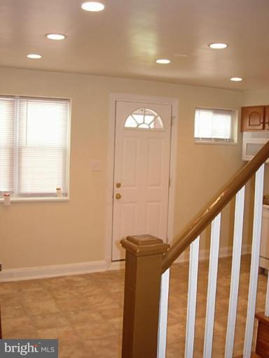 725 Bethnal Road Baltimore, MD 21229 - Photo 10 of 16 Kitchen