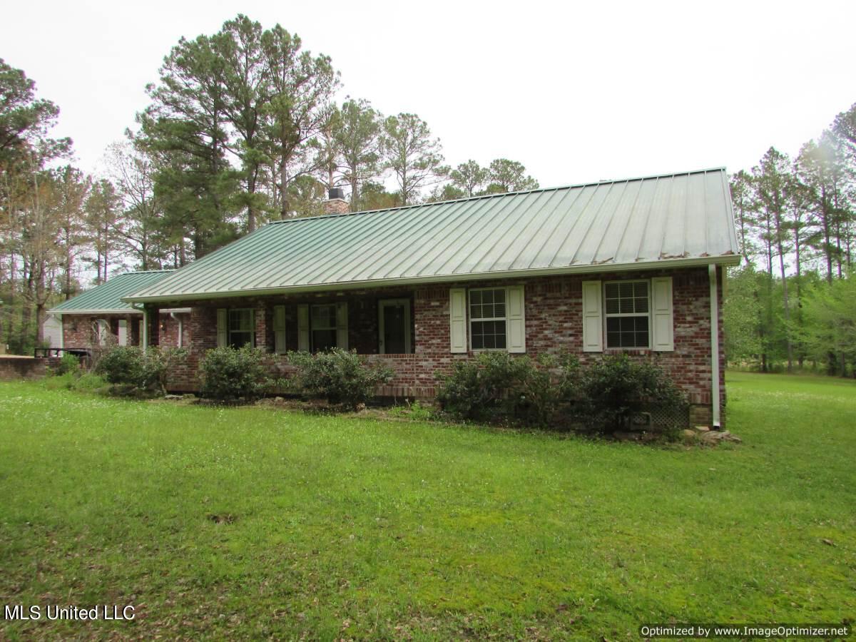 174 Fox Run Road Canton, MS 39046 - Photo 1 of 37 174 Fox Run