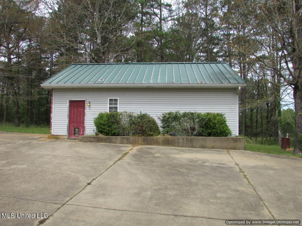 174 Fox Run Road Canton, MS 39046 - Photo 15 of 37 IMG_0016
