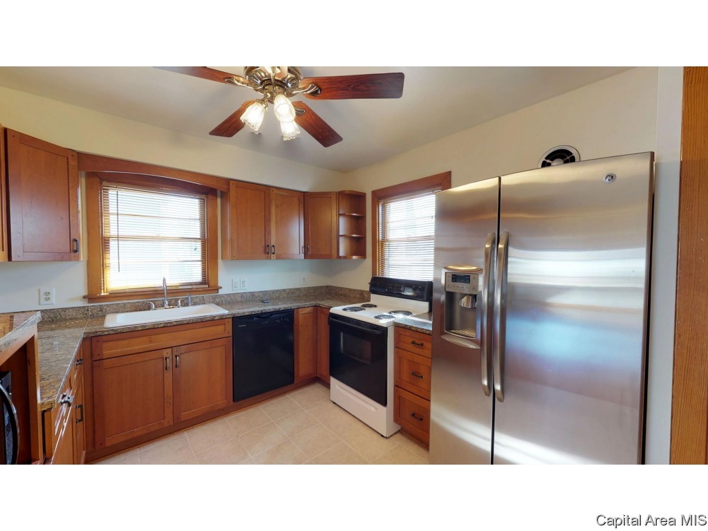 2067 Marland Street Springfield, IL 62702 - Photo 12 of 35
