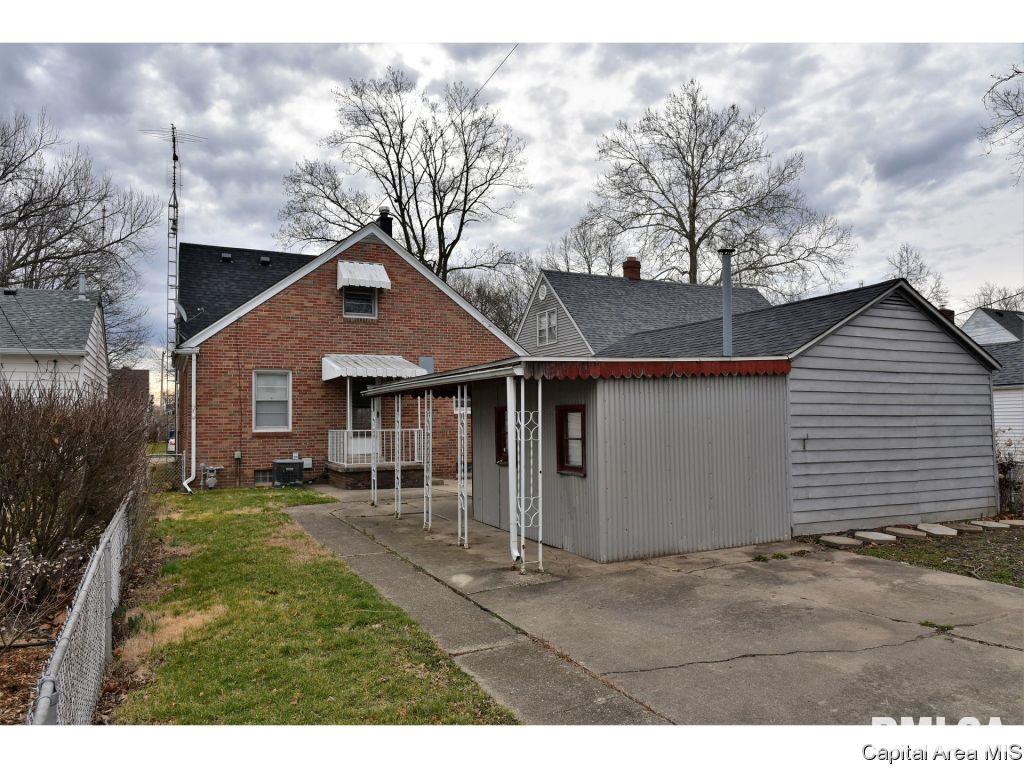 2067 Marland Street Springfield, IL 62702 - Photo 32 of 35