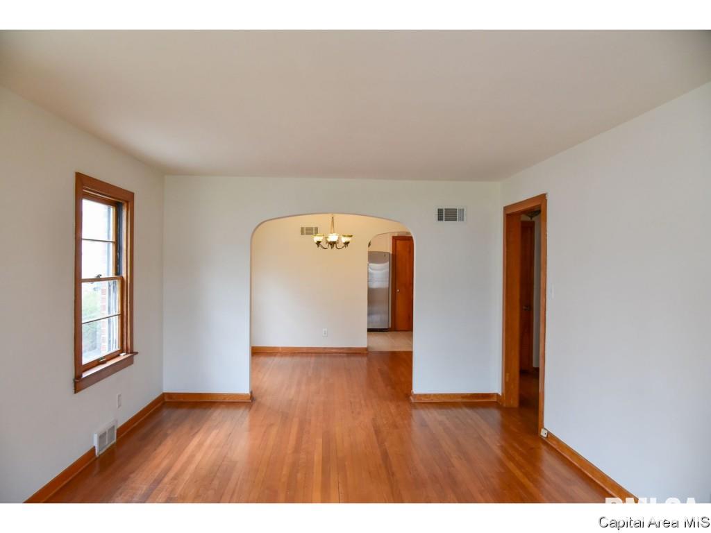 2067 Marland Street Springfield, IL 62702 - Photo 4 of 35