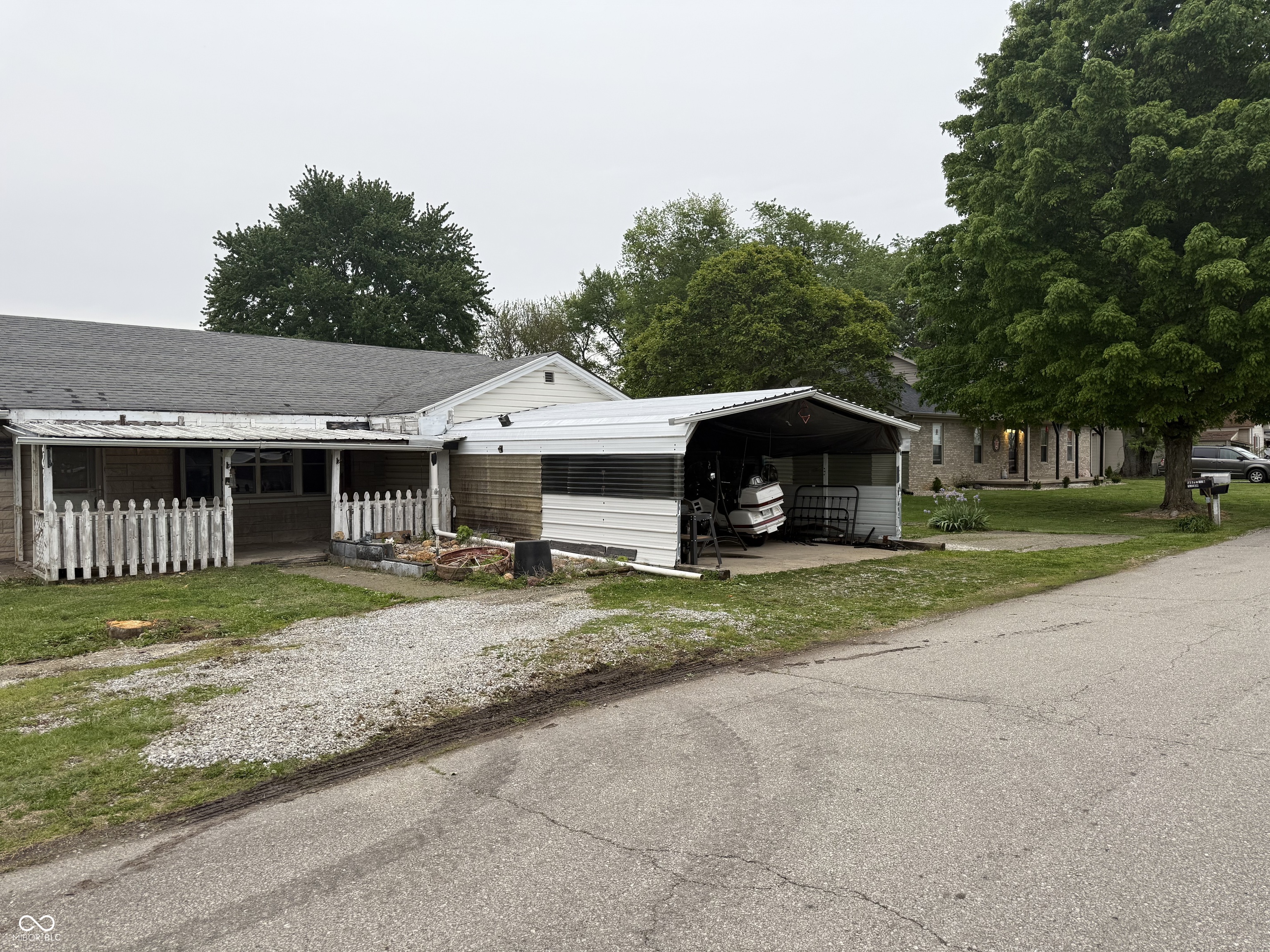 7110 West 235th Road South Manilla, IN 46146 - Photo 2 of 20