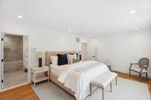 $3,395,000 | 31 East East Gate Road, Wainscott, NY 11975