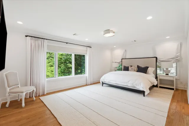 $3,395,000 | 31 East East Gate Road, Wainscott, NY 11975