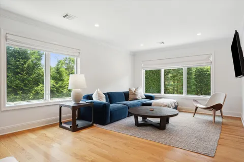 $3,395,000 | 31 East East Gate Road, Wainscott, NY 11975