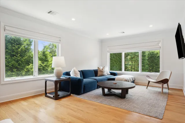 $3,395,000 | 31 East East Gate Road, Wainscott, NY 11975