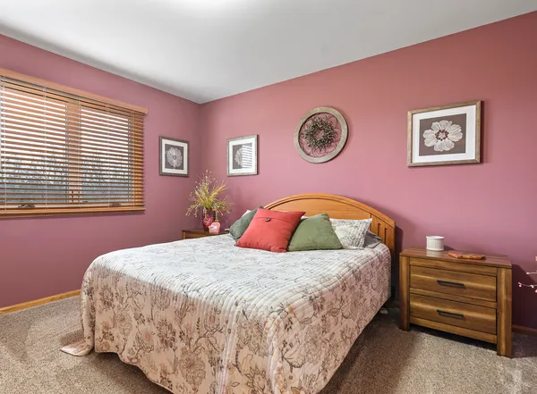 $749,500 | 21163 Wooded Cove Drive, Elwood, IL 60421